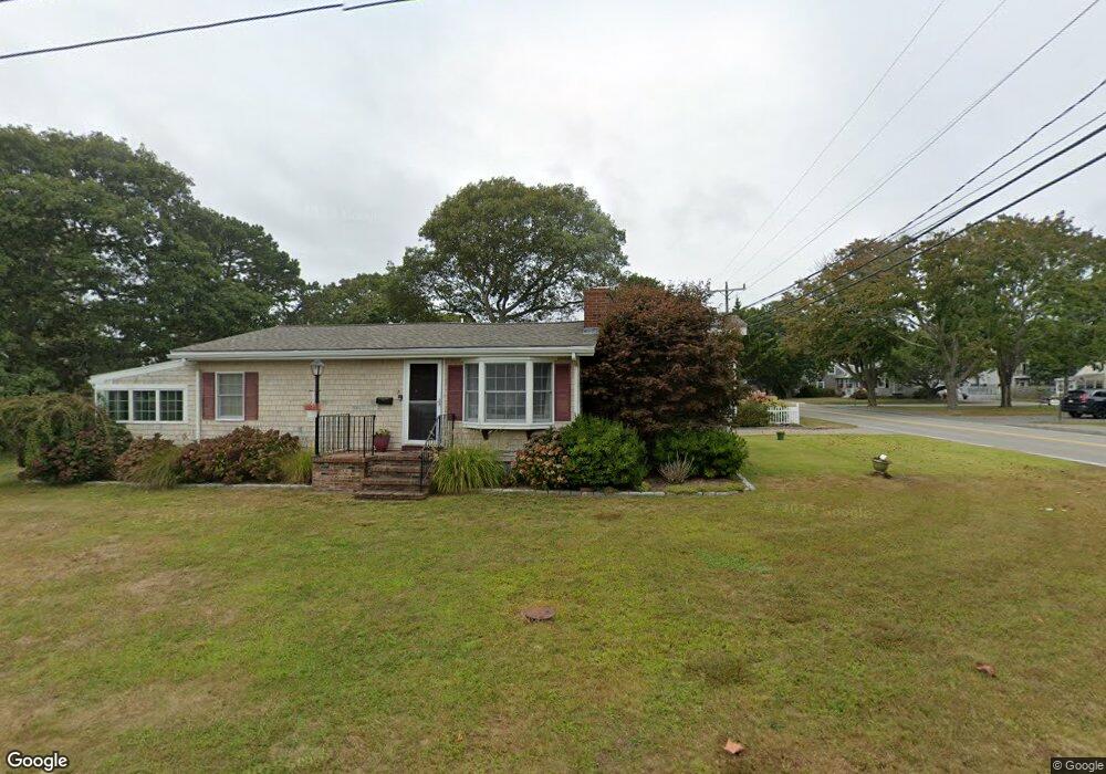 12 Hamilton St, Teaticket, MA 02536 - photo 1