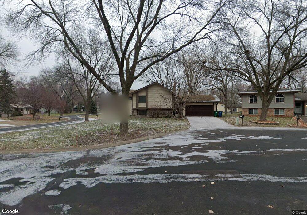 6890 Oakview Ln N, Maple Grove, MN 55369 - photo 1