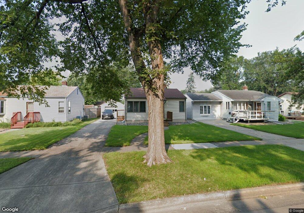 1718 3rd St N, Fargo, ND 58102 - photo 1
