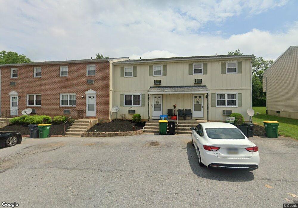 1095 Pine Grove Cir, Allentown, PA 18106 - photo 1