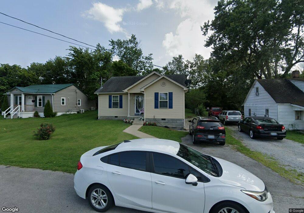 438 Goddard St, Harrodsburg, KY 40330 - photo 1