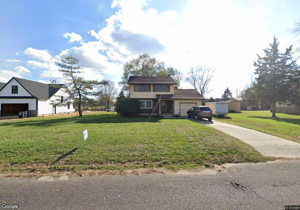 562 E Clayton Ave, Clayton, NJ 08312 - photo 1