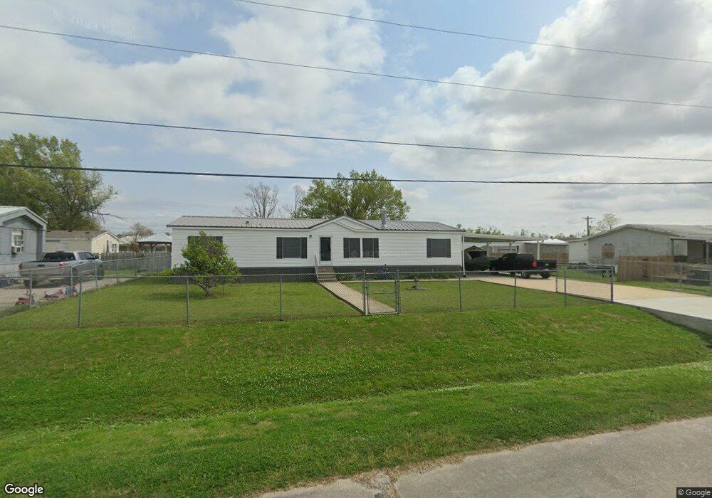 327 Sterling Dr, Houma, LA 70363 - photo 1