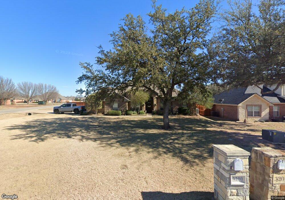 3201 Crossbridge Cir, Granbury, TX 76049 - photo 1