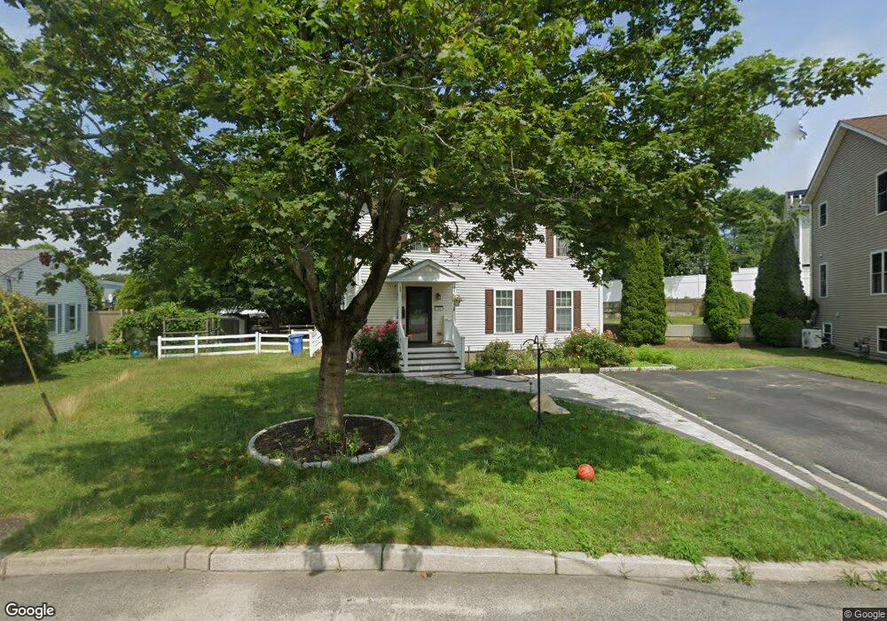 180 Zinnia Dr, Cranston, RI 02920 - photo 1