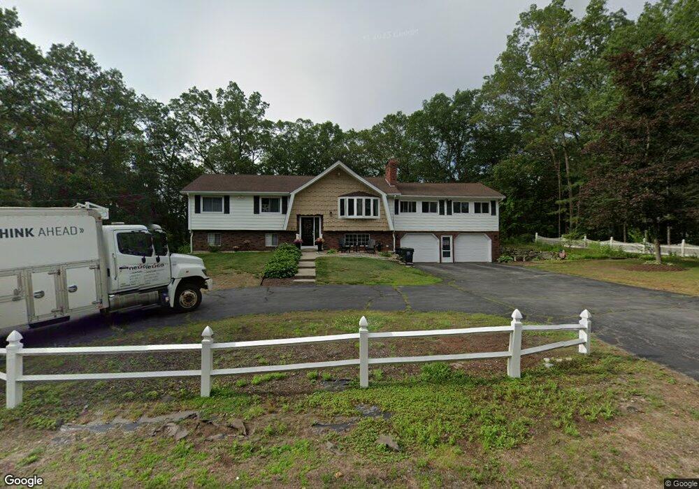 216 Donohue Rd, Dracut, MA 01826 - photo 1