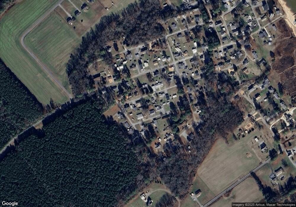 150 Waterview Dr, Dunnsville, VA 22454 - photo 1