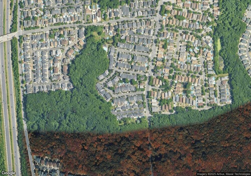 196 Pembrook Loop, Staten Island, NY 10309 - photo 1