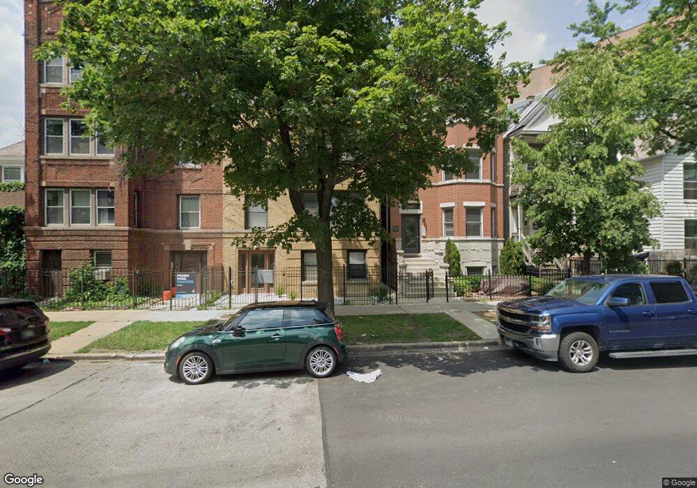 1118 W Addison St, Chicago, IL 60613 - photo 1