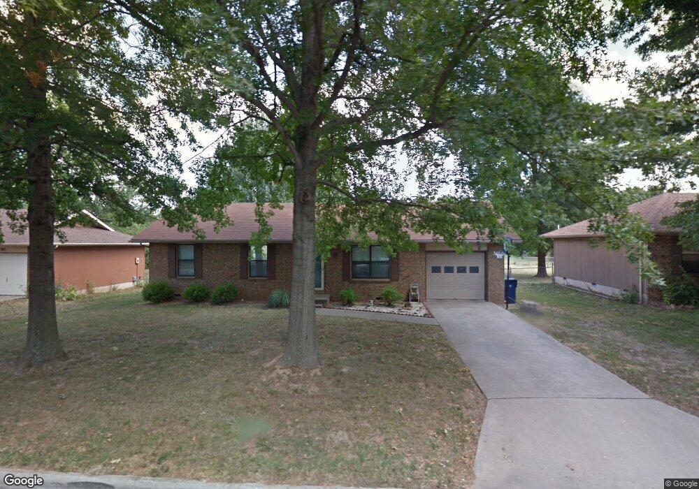 205 E Scott Wayne Dr, Nixa, MO 65714 - photo 1