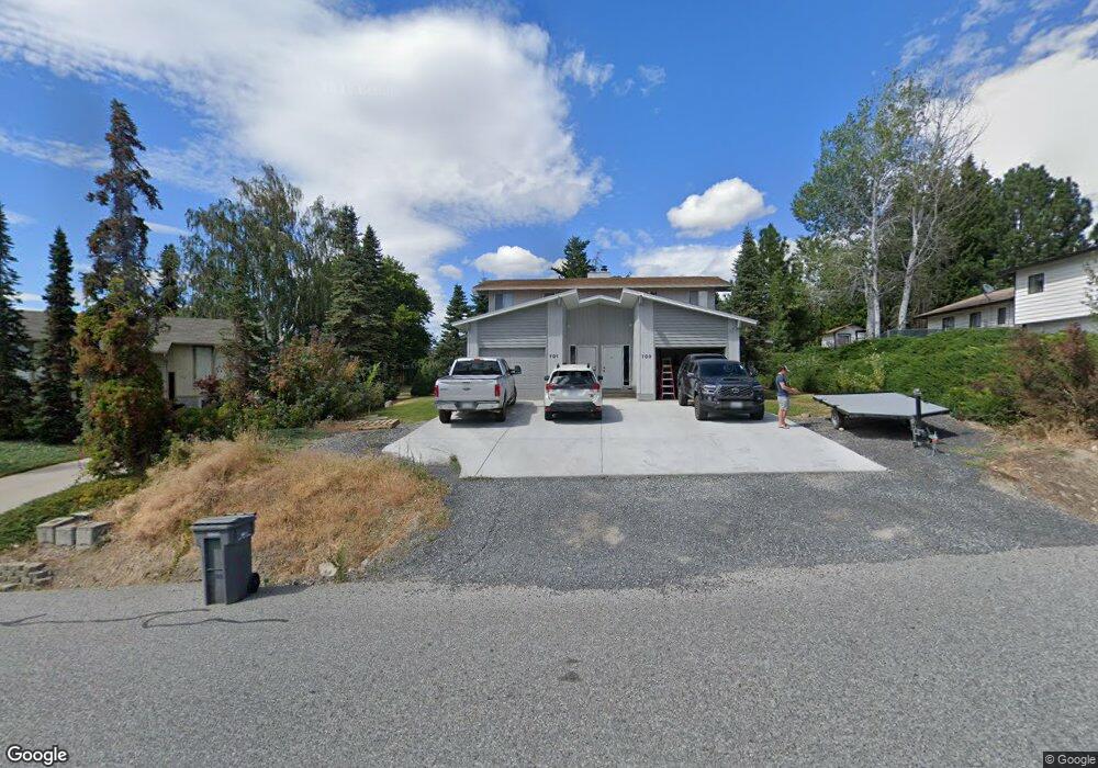 701 11th St NE, East Wenatchee, WA 98802 - photo 1