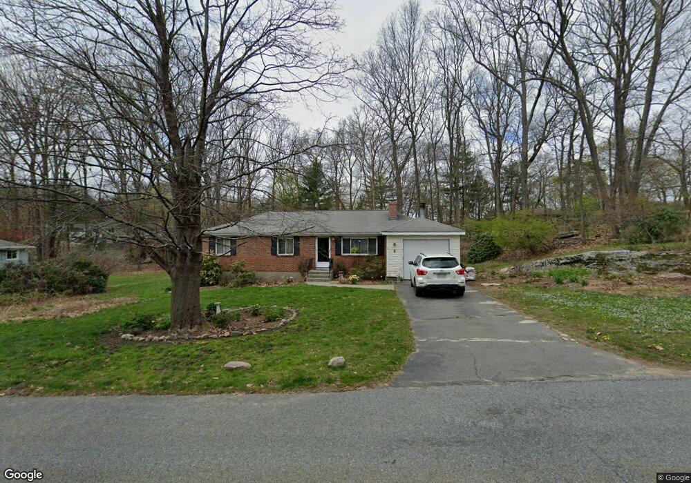 8 Laurie Ln, Framingham, MA 01701 - photo 1