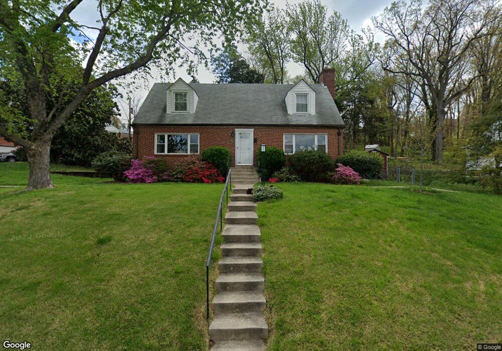 5700 Woodland Dr, Oxon Hill, MD 20745 - photo 1