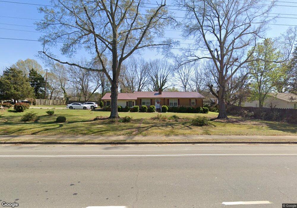 328 M l King jr Blvd, Siler City, NC 27344 - photo 1