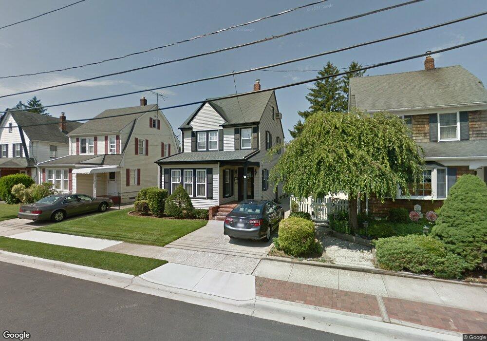 39 Juniper Ave, Mineola, NY 11501 - photo 1