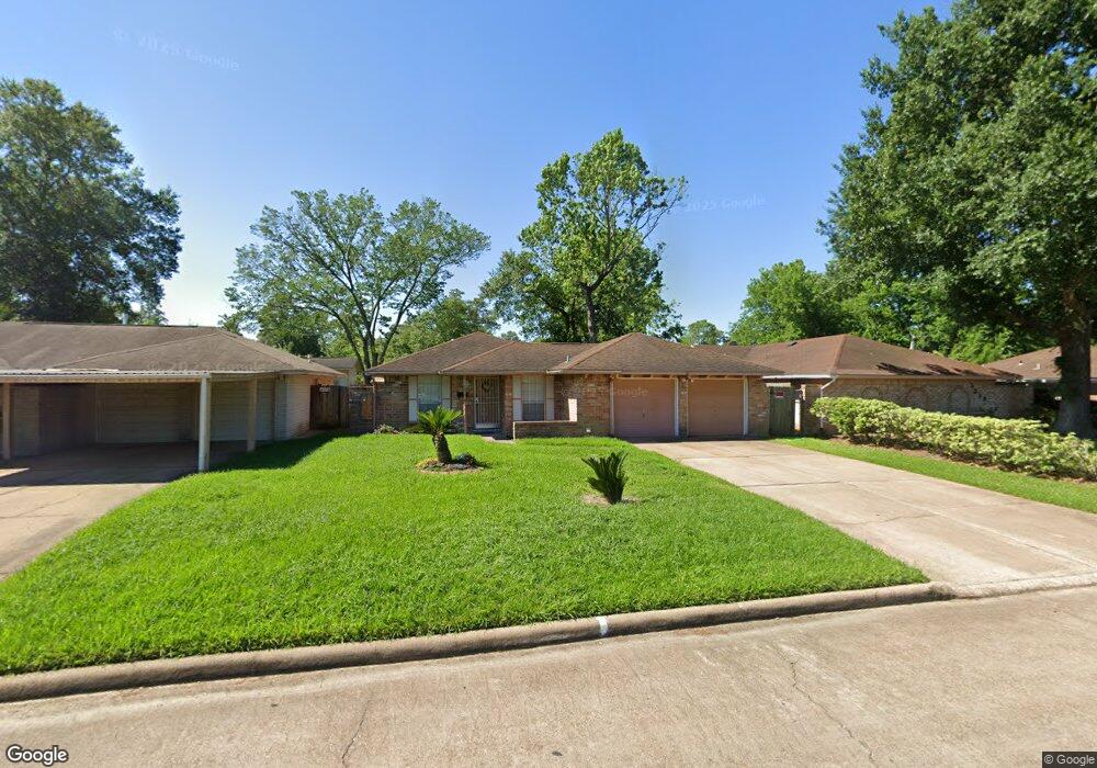 5222 Briarwick Ln, Houston, TX 77016 - photo 1