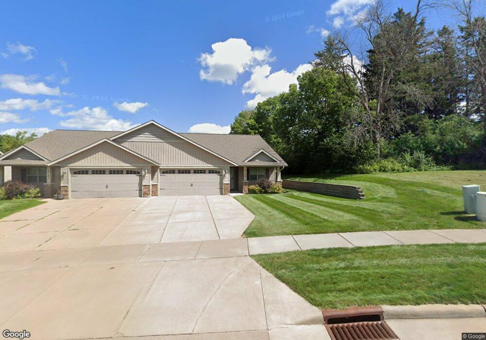3125 White Oak Ln, Eau Claire, WI 54703 - photo 1