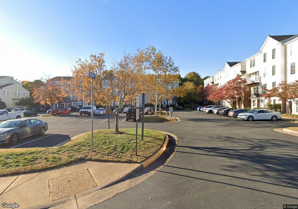 21799 Baldwin Square unit 300, Sterling, VA 20164 - photo 1