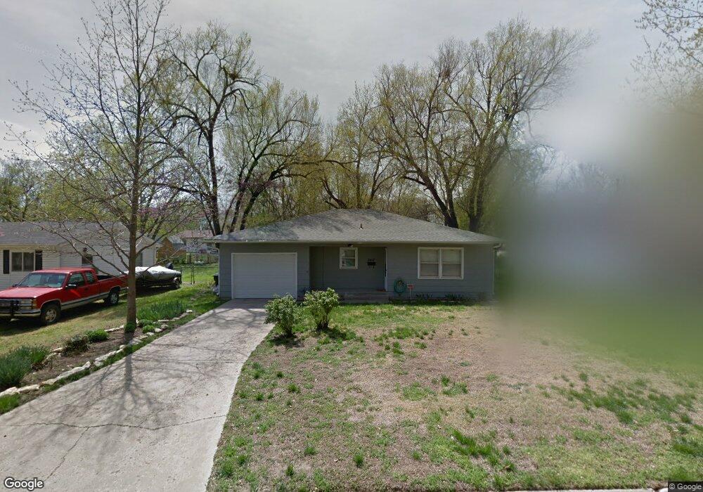 2417 SW High Ave, Topeka, KS 66611 - photo 1