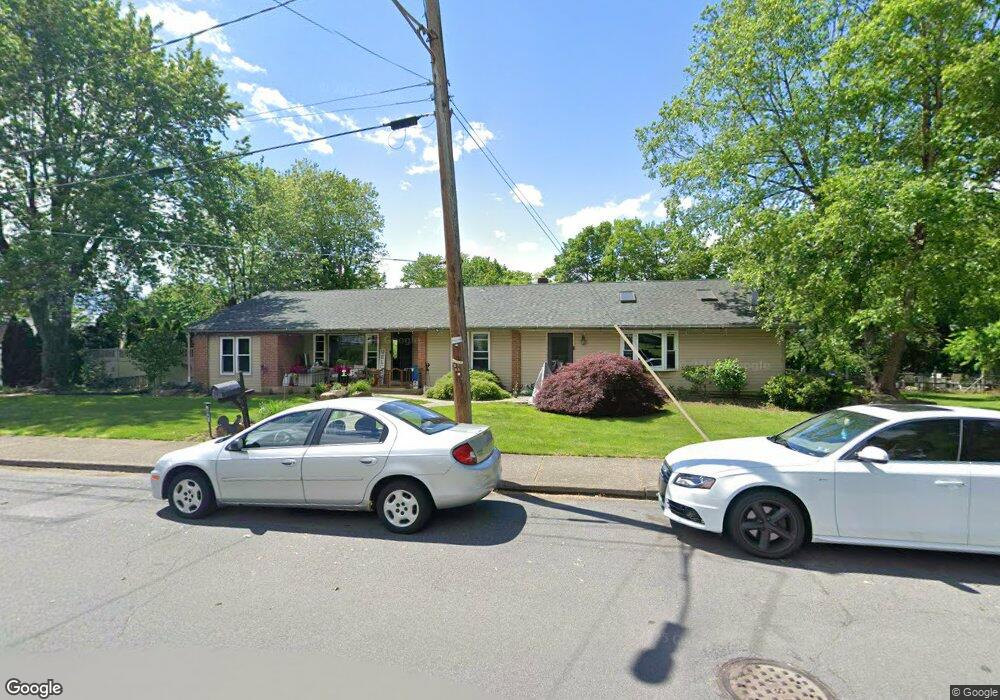 28 N Fairview St, Macungie, PA 18062 - photo 1