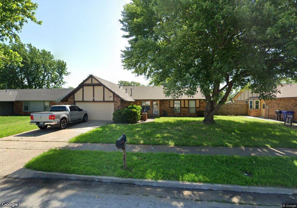 209 N Hemlock Ave, Broken Arrow, OK 74012 - photo 1