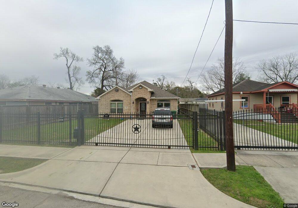7234 Bauman Rd, Houston, TX 77022 - photo 1