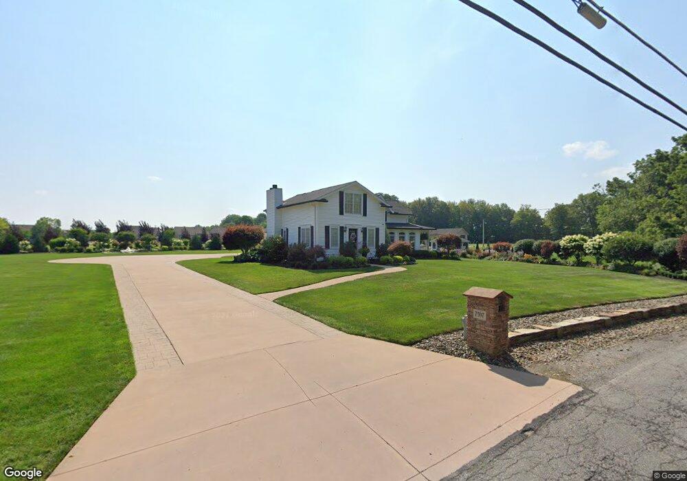 7597 Lewis Rd, Olmsted Falls, OH 44138 - photo 1