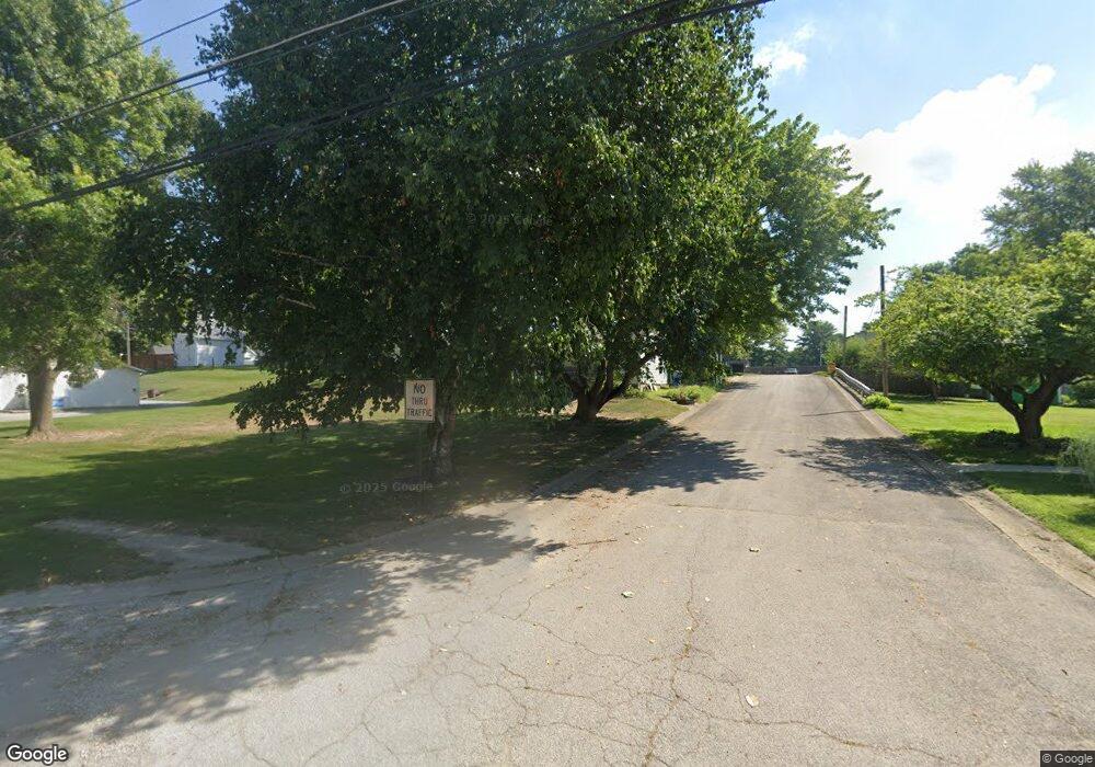 202 11th St, Covington, IN 47932 - photo 1