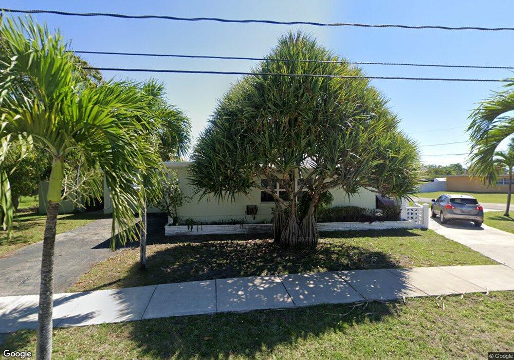 418 SW 7th St, Hallandale Beach, FL 33009 - photo 1