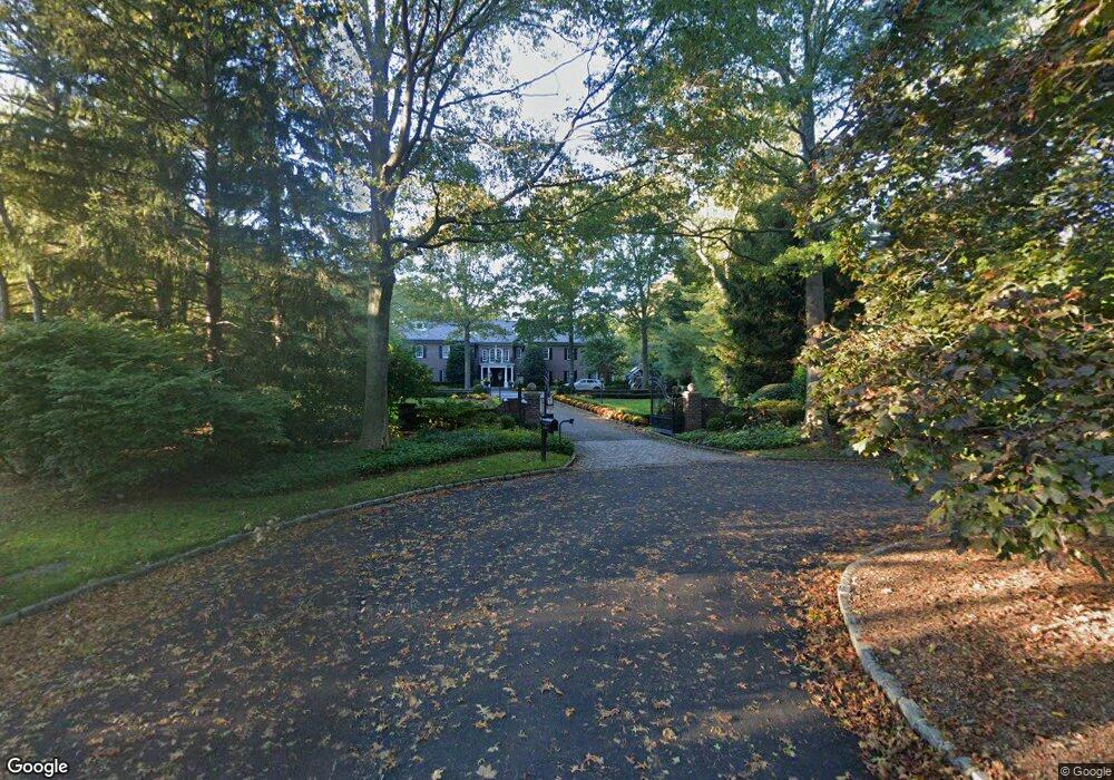 8 Bridle Path Ct, Glen Head, NY 11545 - photo 1