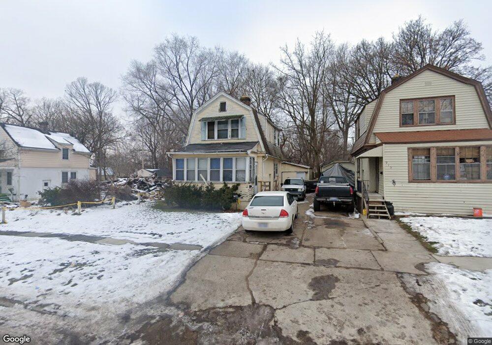 909 Blair St, Flint, MI 48504 - photo 1
