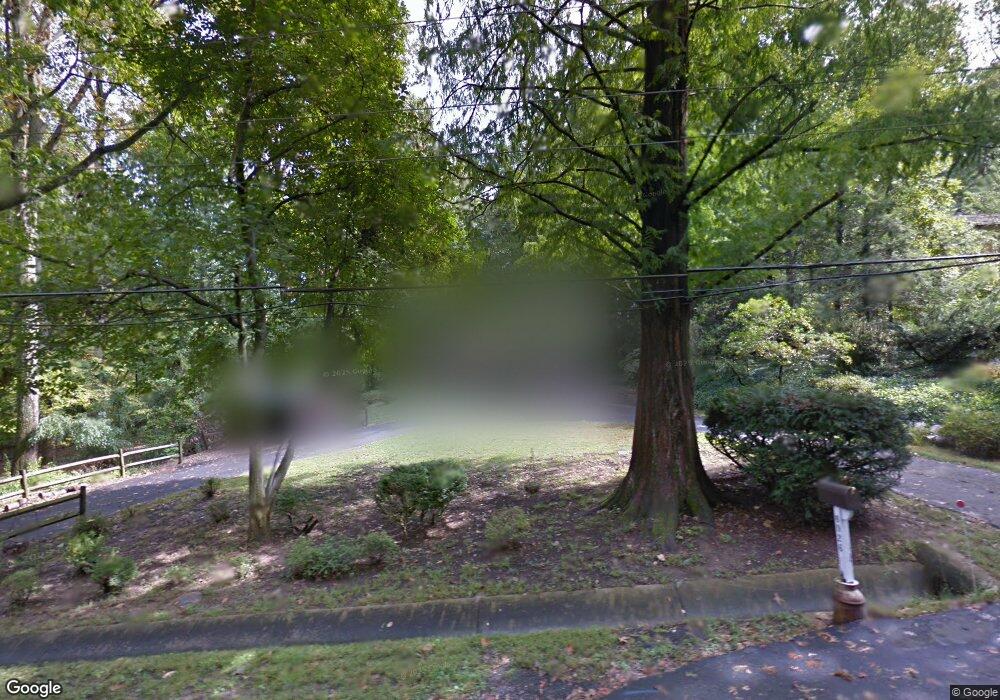 8926 Glenbrook Rd, Fairfax, VA 22031 - photo 1