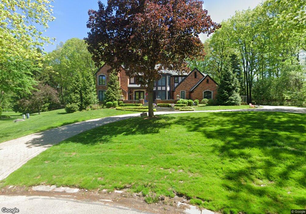 329 Pine Ridge Dr unit Bldg-Unit, Bloomfield Hills, MI 48304 - photo 1