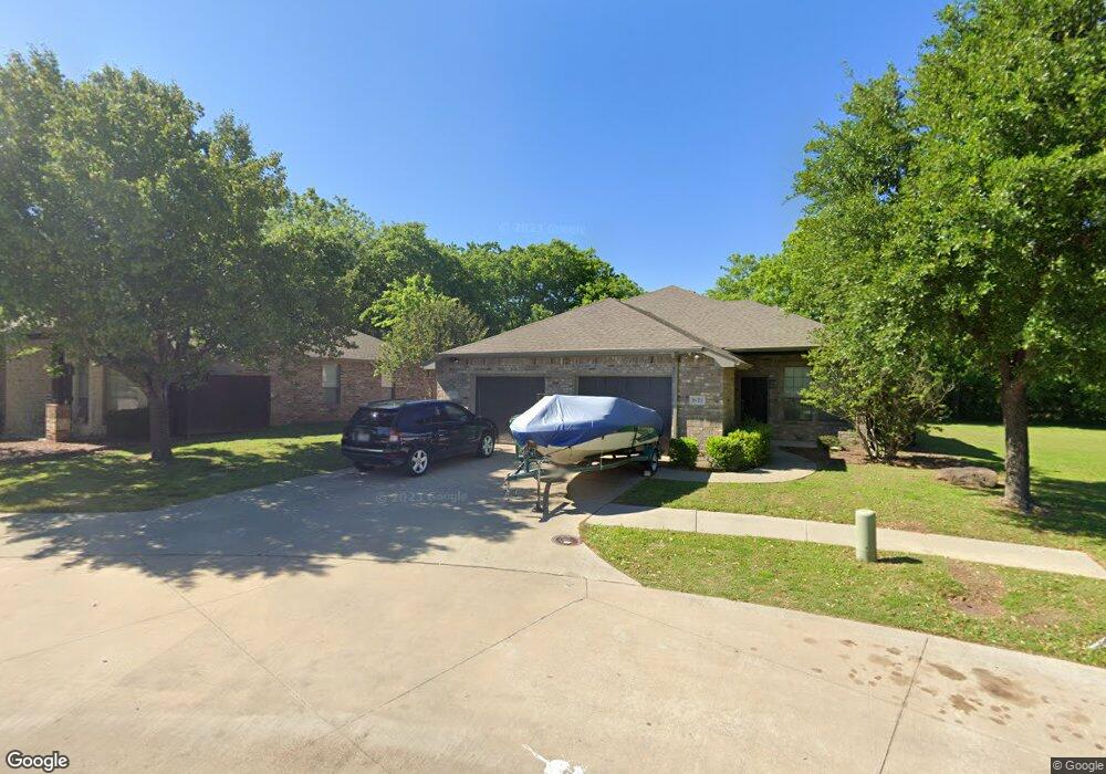 1621 Diamond Cir, Gainesville, TX 76240 - photo 1