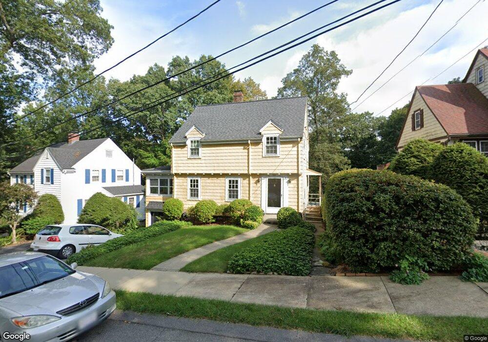 8 Newcomb Rd, Stoneham, MA 02180 - photo 1