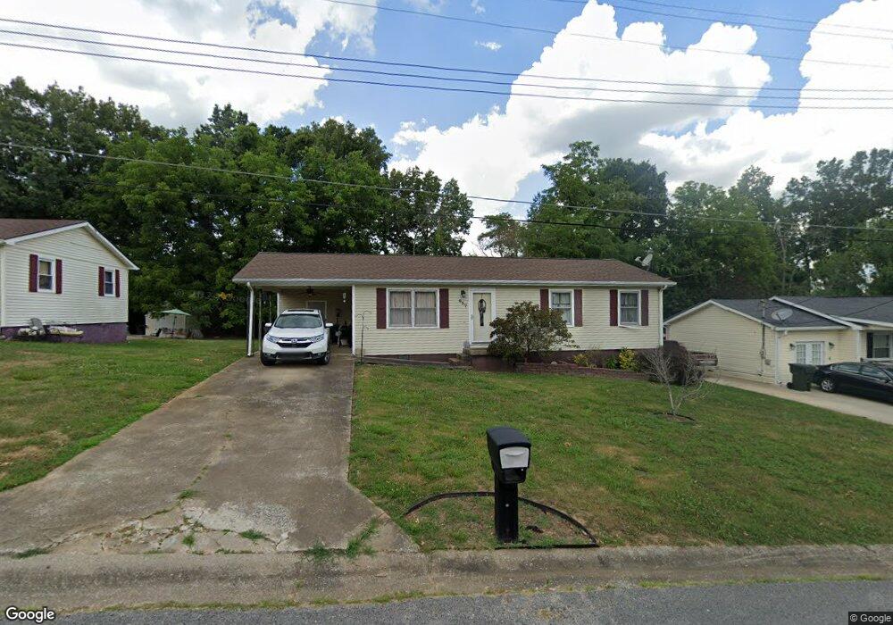 657 Spindle Tree Dr, Hopkinsville, KY 42240 - photo 1