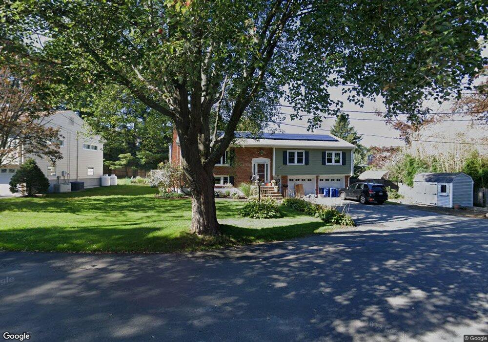 74 Tomahawk Rd, Arlington, MA 02474 - photo 1