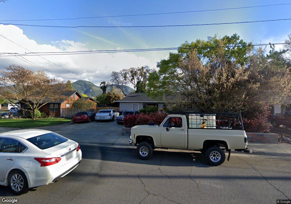 1111 NE A St, Grants Pass, OR 97526 - photo 1