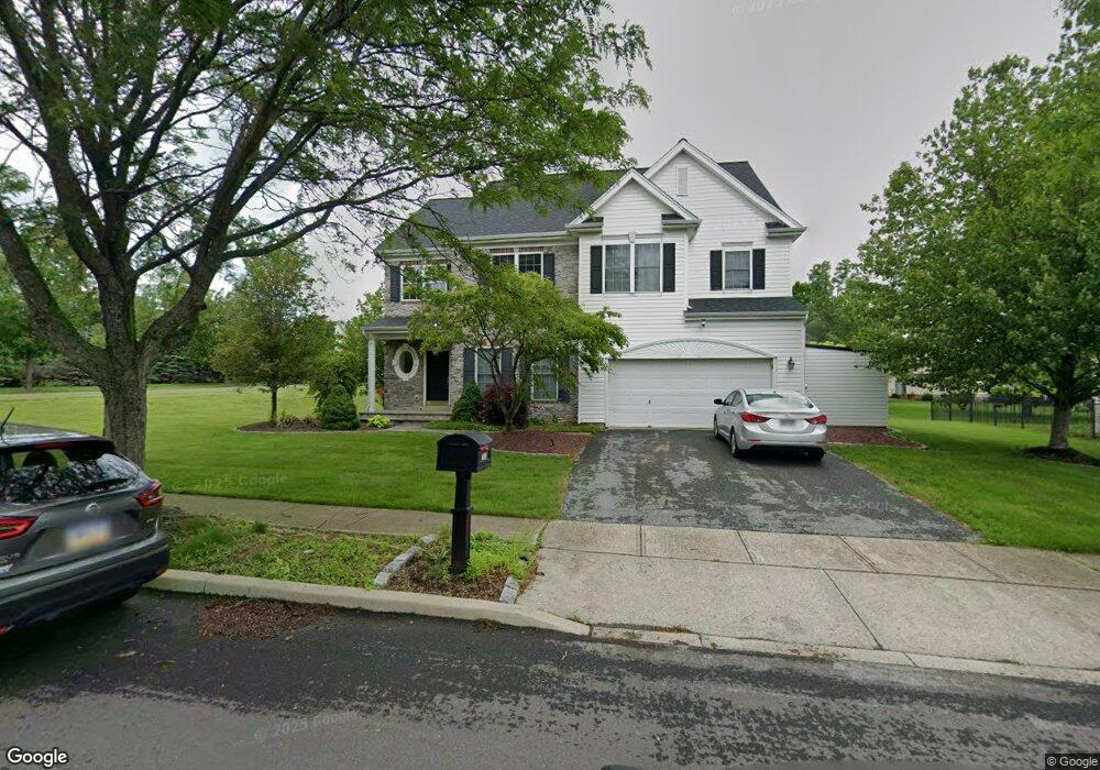 7010 Periwinkle Ct, Macungie, PA 18062 - photo 1