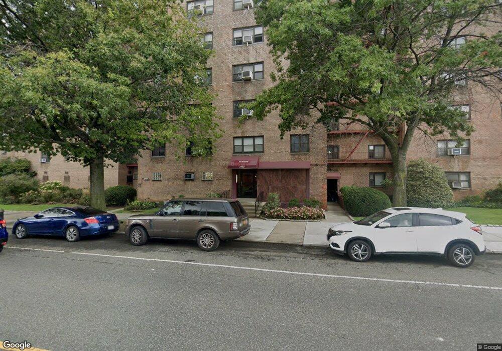 29-30 138th St unit 6F, Flushing, NY 11354 - photo 1