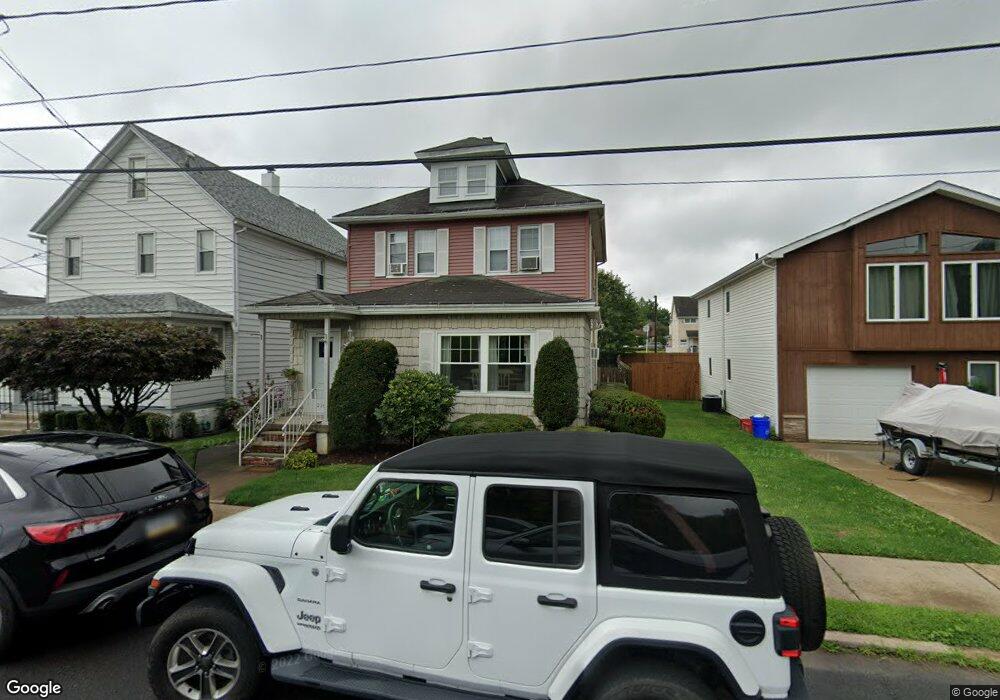 2049 Dorothy St, Scranton, PA 18504 - photo 1