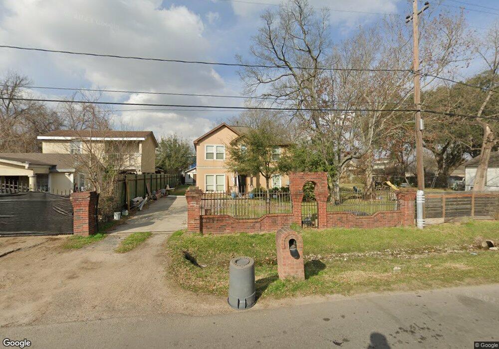 1611 Cromwell St, Houston, TX 77093 - photo 1