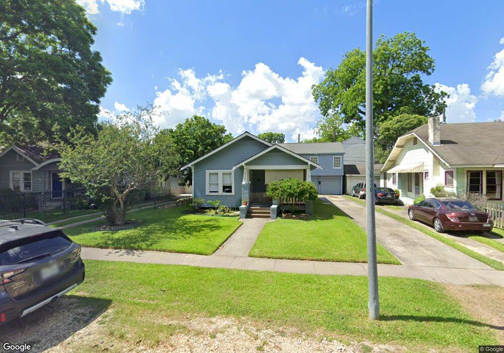 819 Le Green St, Houston, TX 77008 - photo 1