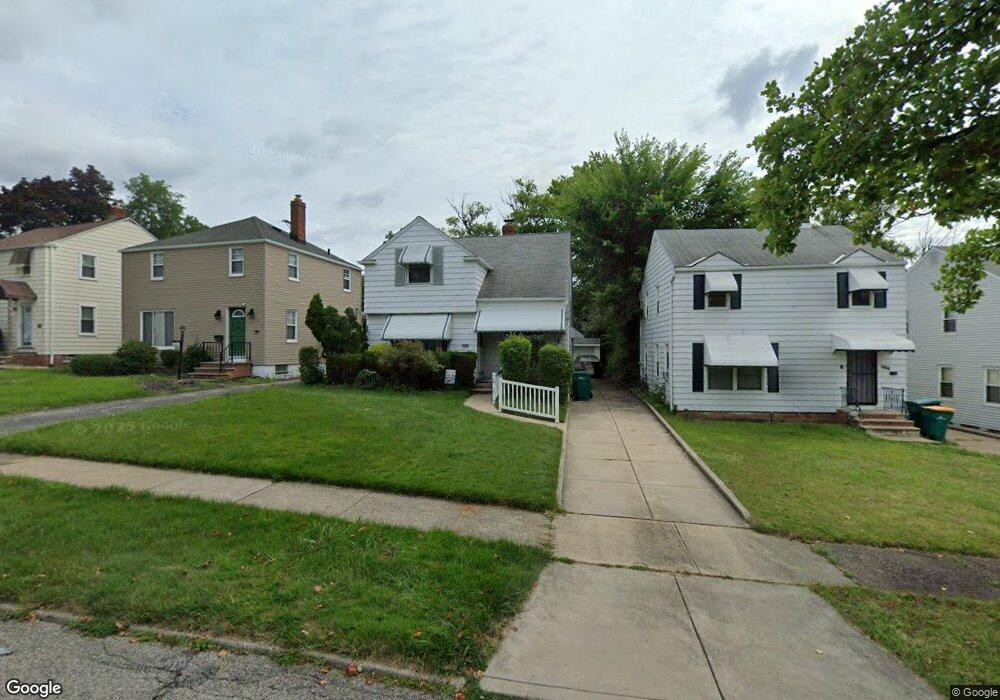 5319 Cato St, Maple Heights, OH 44137 - photo 1