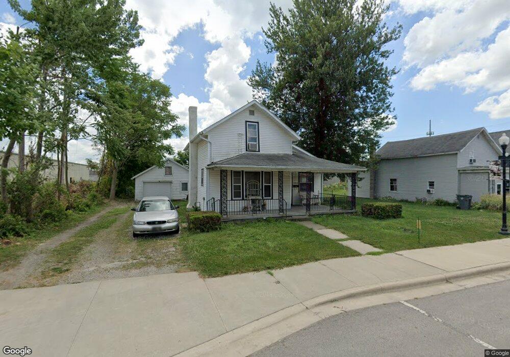 359 E Lincoln St, Nappanee, IN 46550 - photo 1