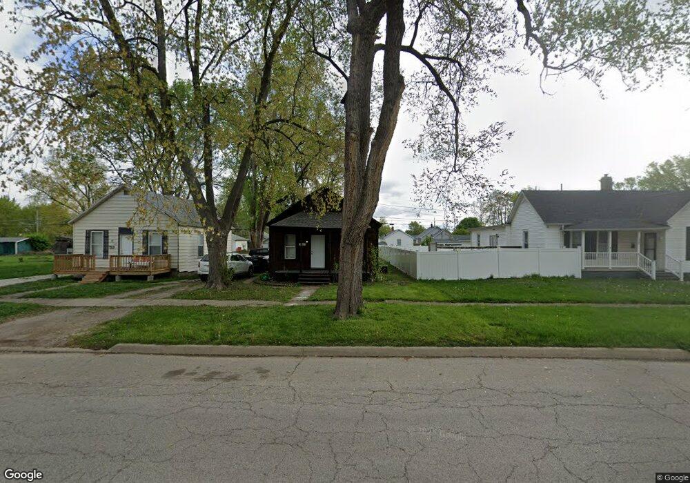 1322 Broadway St, Lincoln, IL 62656 - photo 1