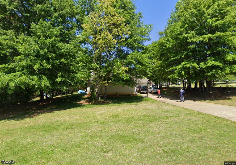 661 Allen Cir, Winder, GA 30680 - photo 1