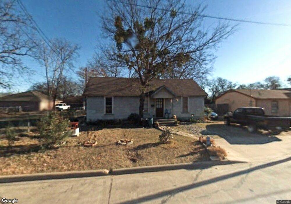 404 S Carlton St, Ennis, TX 75119 - photo 1