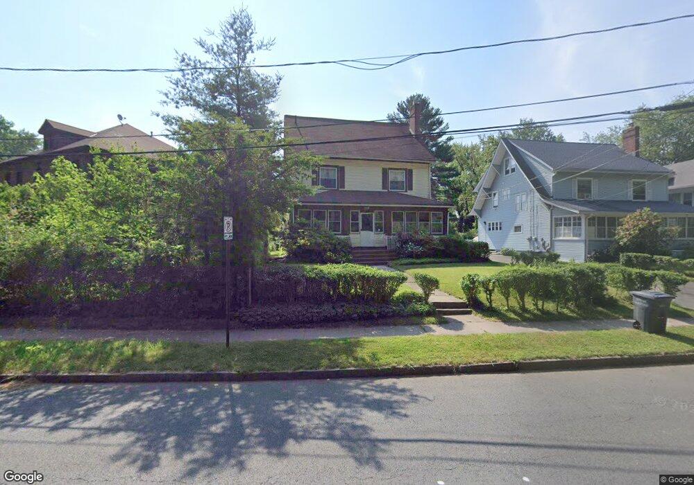 342 Edgewood St, Hartford, CT 06112 - photo 1