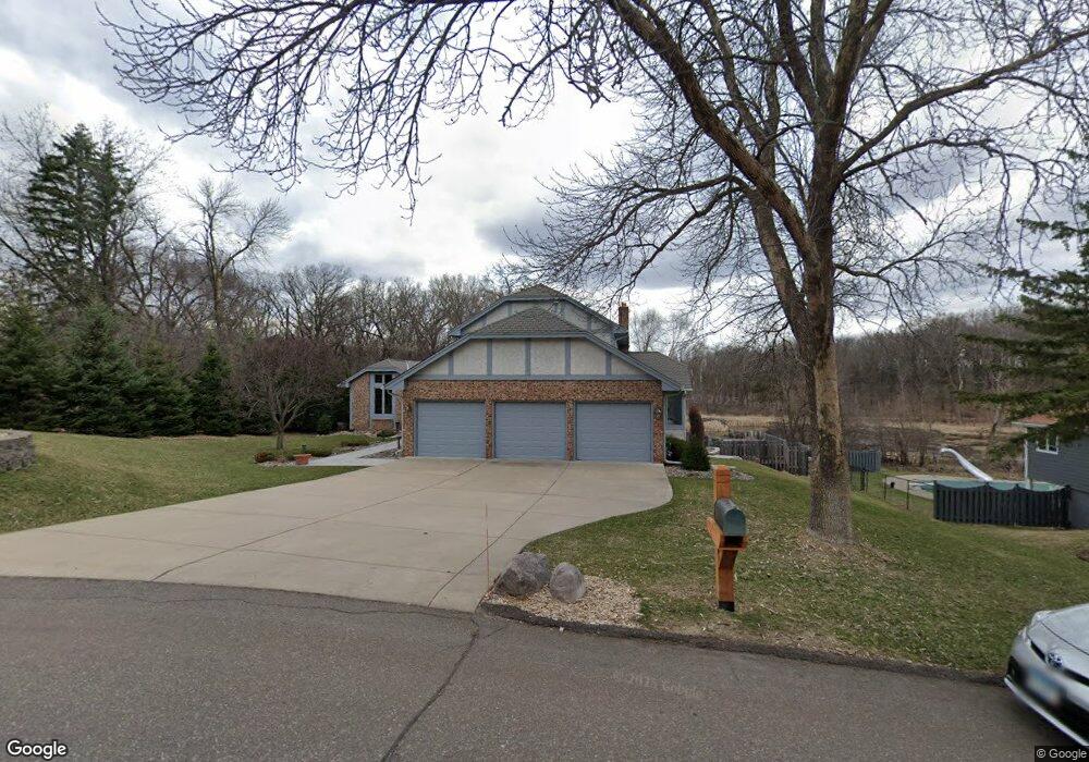 3940 Skyview Rd, Minnetonka, MN 55345 - photo 1